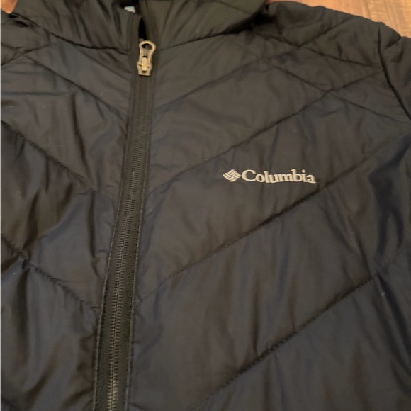 Columbia Women's Black Quilted Ski Jacket - Picture 2 of 7